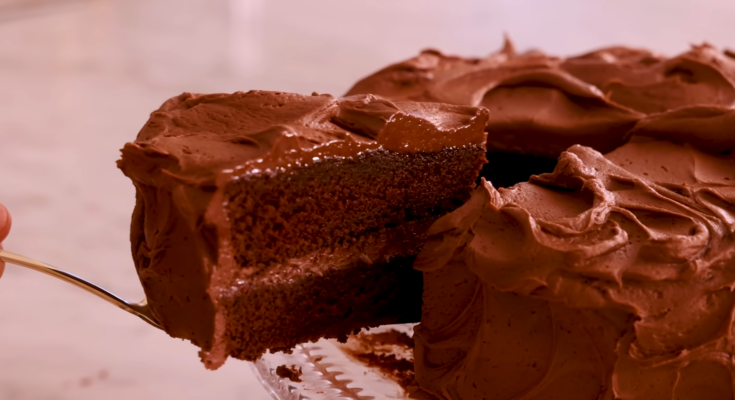 Chocolate Cake Recipe That Is Moisten, Rich & Easy Chocolate Cake Recipe