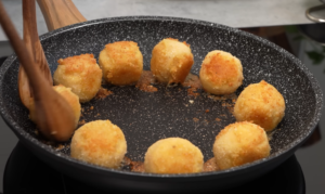 Crispy Chickpea and Potato Balls Recipe