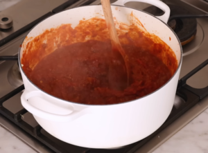 The Coziest Homemade Lasagna Recipe – Perfect Layers of Sauce, Pasta, and Cheese