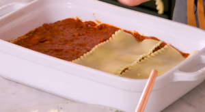 The Coziest Homemade Lasagna Recipe – Perfect Layers of Sauce, Pasta, and Cheese