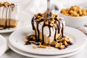 Easy Keto Peanut Butter Pie with Chocolate Cookie Crust 