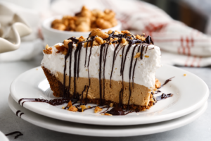 Easy Keto Peanut Butter Pie with Chocolate Cookie Crust 